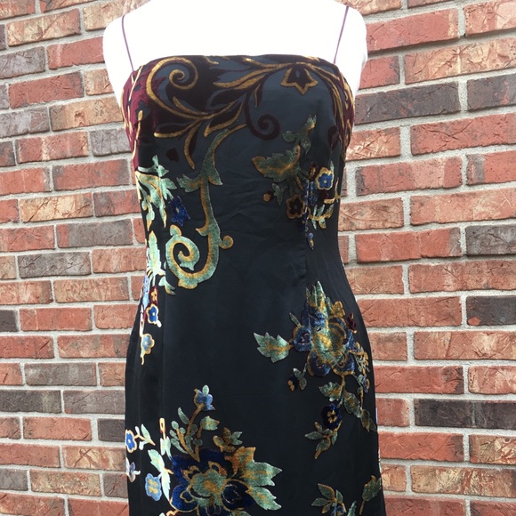 Alexia Admor spaghetti strap black w/velvet floral - Picture 9 of 9